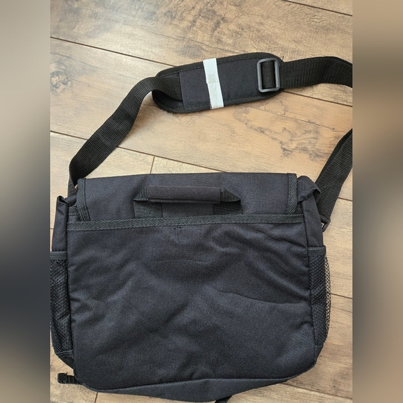 Disney Black Messenger Bag, Tons Of Pockets! - Picture 2 of 12